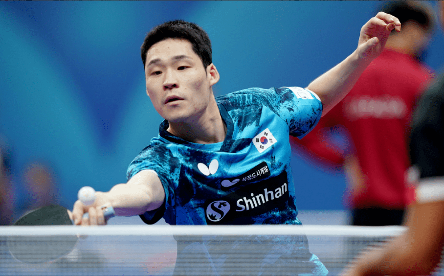 展现了他精 展现了他精